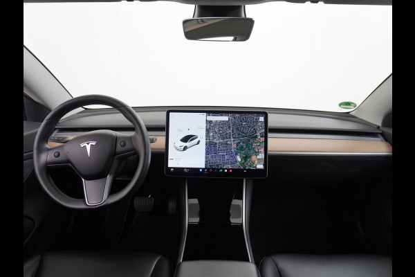 Tesla Model 3 Long Range 75 kWh 463PK FSD -vb 18" Premium-Audio 4wd AutoPilot Pano.dak Camera Leer Adaptive-Cruise+Stop&Go  PDC-A+Voor Wifi Ec Veel grip door AWD vierwielaandrijving. Origineel Nederlandse auto ! grootste accu ! tot 16,5 kwh thuis laden, 120kw/h snelladen per uur !