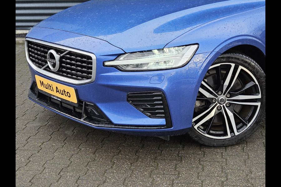 Volvo V60 T8 Recharge AWD R-Design Plug In Hybrid PHEV | Panodak | Trekhaak af Fabriek | Adaptive Cruise | Lederen Sportstoelen Memory | Harman Kardon | 360 Camera | BLIS |