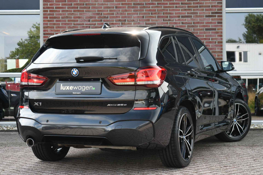 BMW X1 xDrive25e M-Sport Pano Trekh ACC Camera HUD 19inch El-Klep