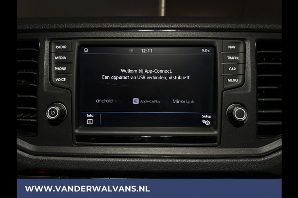 Volkswagen Crafter 2.0 TDI 141pk L3H3 L2H2 Euro6 Airco | Navigatie | Apple Carplay | Cruisecontrol Android Auto, Bijrijdersbank, 3000kg trekvermogen