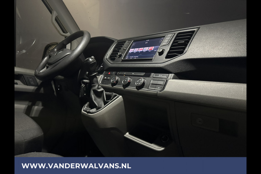 Volkswagen Crafter 2.0 TDI L3H2 L2H1 Euro6 Airco | Camera | Apple Carplay | Android Auto | Trekhaak Bijrijdersbank