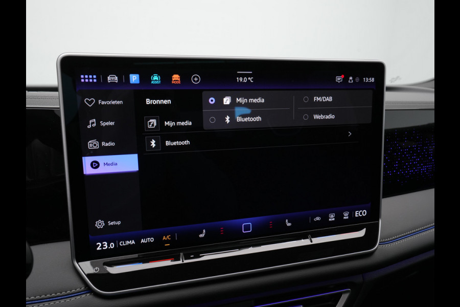 Volkswagen Tiguan 1.5 eHybrid 272 6DSG R-Line Edition | 'App-Connect' draadloze smartphone integratie | Afstandscontrolesysteem (Front Assist) | Digital Cockpit Pro (26 cm)