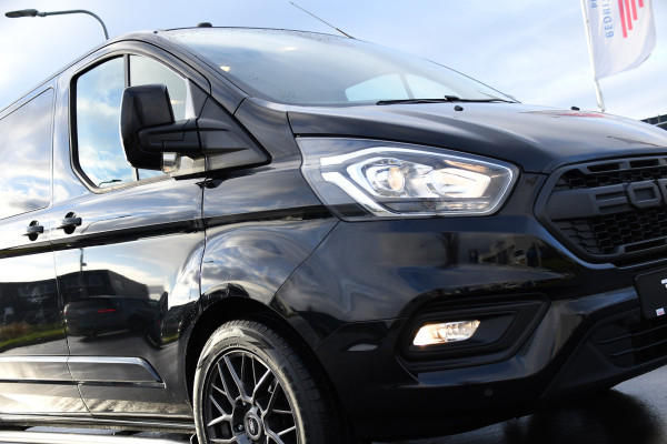 Ford Transit Custom 300 2.0 TDCI L2H1 Black Edition DC Limited Camera, Cruise, Carplay, Automaat, Sensoren, 130PK, Multimedia, Stoelverwarming, 2 x Schuifdeur, UNIEK!