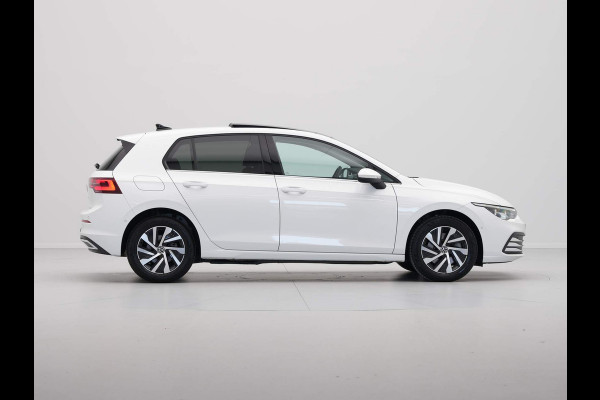 Volkswagen Golf 1.4 eHybrid Style Panorama iQ Light Side Assist Stoelverwarming 159