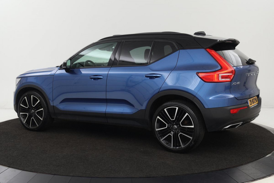 Volvo XC40 2.0 T4 R-Design | Panoramadak | Stoel & stuurverwarming | Adaptive cruise | Camera | Leder/Alcantara | Standkachel | Keyless | Full LED | Dodehoek detectie