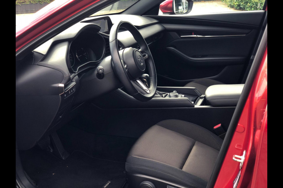 Mazda 3 2.0 SkyActiv-G 122 Comfort | ACC, 18'' LMV, Navi, Camera, Stoel+Stuurverw., Climate | Dealeroh. | 'Soul Crystal Red'