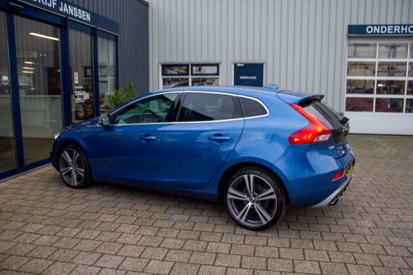 Volvo V40 2.0 T4 Automaat Business Sport | Prijs rijklaar incl. 12 mnd garantie | Stoelverwarming Navi 19"Lmv Ledverlichting