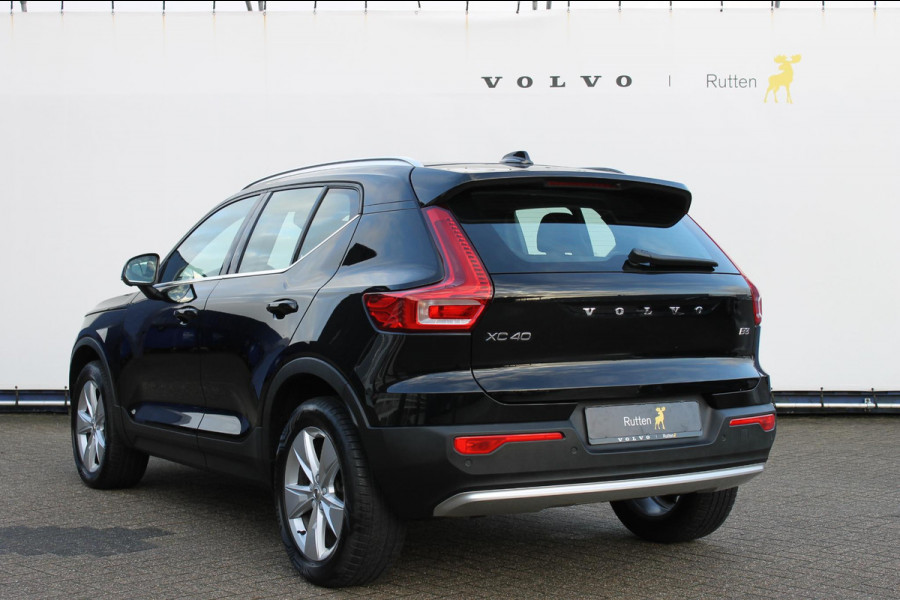 Volvo XC40 B3 Plus Bright Harman kardon Audio installatie / Google infotainment / Panoramisch schuif-kanteldak / Apple carplay / Achteruitrij camera + 360 graden parkeercamera /