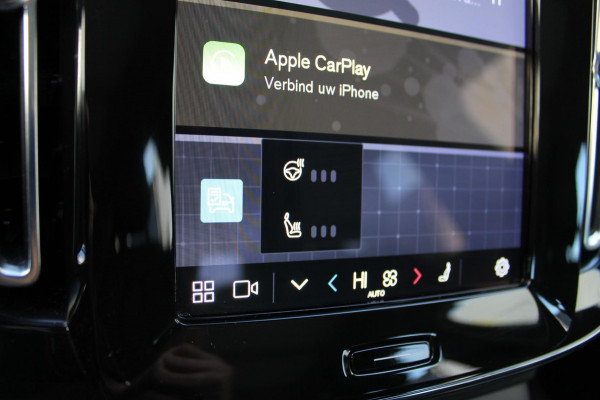 Volvo XC40 B3 Plus Bright Harman kardon Audio installatie / Google infotainment / Panoramisch schuif-kanteldak / Apple carplay / Achteruitrij camera + 360 graden parkeercamera /