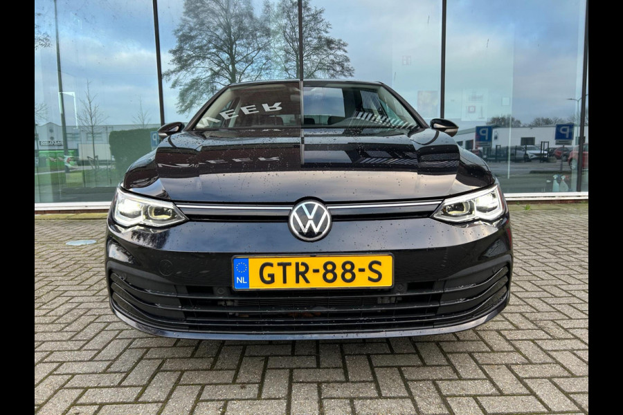 Volkswagen Golf 1.5 eTSI Style - Automaat - Virt.Cockpit - Navi groot - Camera - Parkeerhulp