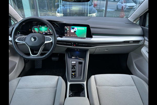 Volkswagen Golf 1.5 eTSI Style - Automaat - Virt.Cockpit - Navi groot - Camera - Parkeerhulp