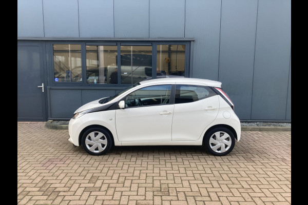 Toyota Aygo 1.0 VVT-i X-Play 5-drs. CAMERA/AIRCO/LIMITER/1E EIGENAAR!!