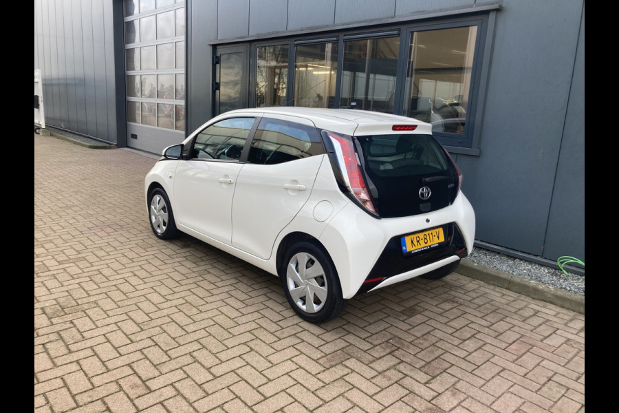 Toyota Aygo 1.0 VVT-i X-Play 5-drs. CAMERA/AIRCO/LIMITER/1E EIGENAAR!!