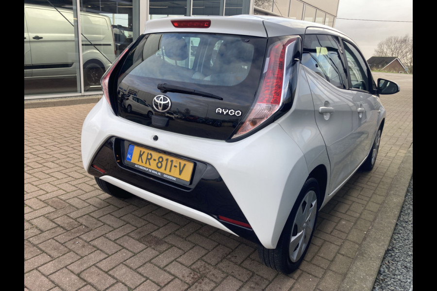 Toyota Aygo 1.0 VVT-i X-Play 5-drs. CAMERA/AIRCO/LIMITER/1E EIGENAAR!!