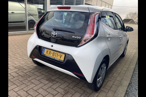 Toyota Aygo 1.0 VVT-i X-Play 5-drs. CAMERA/AIRCO/LIMITER/1E EIGENAAR!!