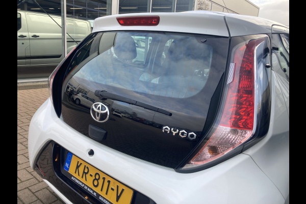 Toyota Aygo 1.0 VVT-i X-Play 5-drs. CAMERA/AIRCO/LIMITER/1E EIGENAAR!!