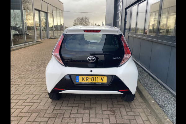 Toyota Aygo 1.0 VVT-i X-Play 5-drs. CAMERA/AIRCO/LIMITER/1E EIGENAAR!!