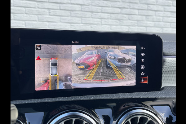 Mercedes-Benz A-Klasse 250 e Business Solution AMG Limited | Pano | Ambient Light | 360* Camera | CarPlay | LED | 18 inch