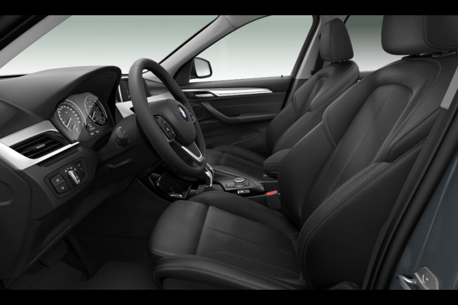 BMW X1 sDrive18i - Sportline - Trekhaak - Camera - Leder - Hifi