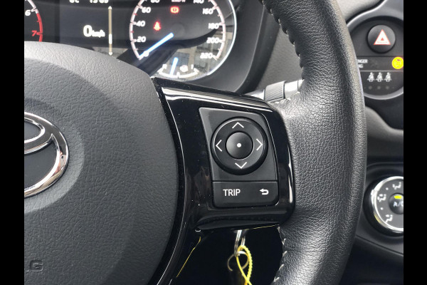 Toyota Yaris 1.0 VVT-i Connect | Eerste eigenaar, Trekhaak, Apple CarPlay/Android Auto, Camera, Lichtmetalen velgen