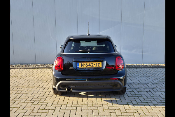 MINI Mini 1.5 Cooper Classic | Climate Control | Navigatie | DAB