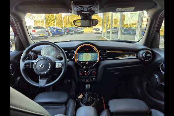 MINI Mini 1.5 Cooper Classic | Climate Control | Navigatie | DAB