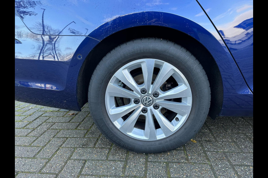 Volkswagen GOLF Variant 1.5 TSI Comfortline Business - Navi - Climate - Parkeerhulp - Trekhaak - Org.NL