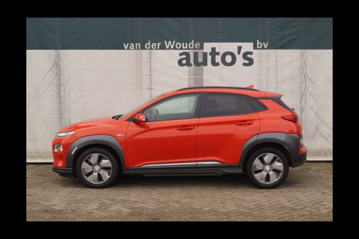 Hyundai Kona EV Premium 64kWh -LEER-ECC-NAVI-CAM-PDC-