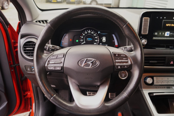 Hyundai Kona EV Premium 64kWh -LEER-ECC-NAVI-CAM-PDC-