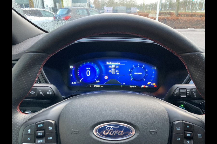 Ford Kuga 1.5 EcoBoost ST-Line X 150pk/110kW 6-bak | Driver Assistance Pack | Technology Pack | Winter Pack | Adapt. Cruise | Camera v+a | etc. etc.