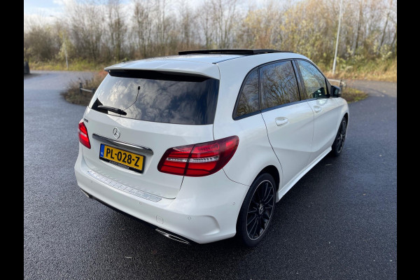 Mercedes-Benz B-Klasse 180 AMG Styling/Night Pakket Panoramadak Alcantara, 18'' LMV, Navi, , Cruise, Sfeerverlichting | NAP