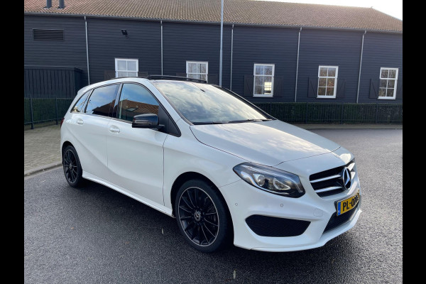 Mercedes-Benz B-Klasse 180 AMG Styling/Night Pakket Panoramadak Alcantara, 18'' LMV, Navi, , Cruise, Sfeerverlichting | NAP