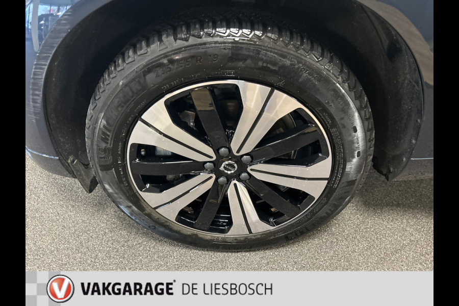 Volvo XC60 2.0 Recharge T6 AWD Plus Bright / panorama-dak / Leder / Harman Kardon / stoel en stuur verwarming