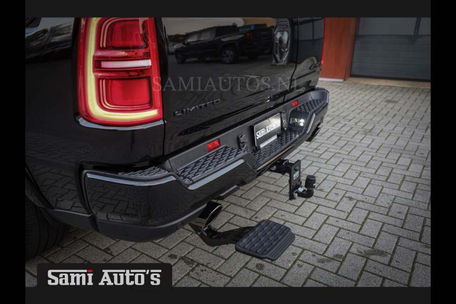 Dodge Ram 1500 LIMITED NIGHT H.O 540PK 706 Nm 2025 | XB9 | MASSAGE | BOM VOL | CREW CAB | DUBBELE CABINE | GRIJSKENTEKEN | €99950,- EXCL BTW | VOORRAAD NR 2300 - 7689