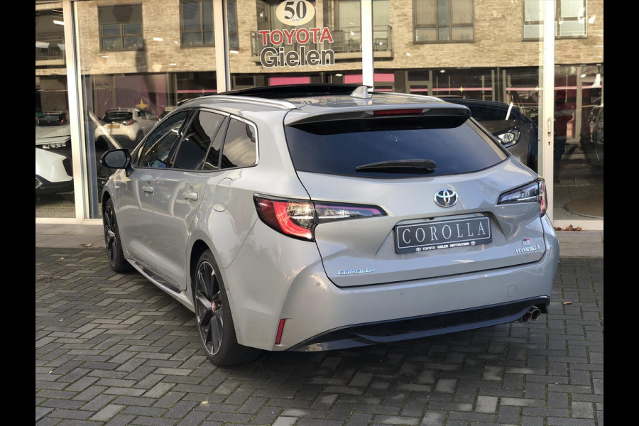 Toyota Corolla Touring Sports 2.0 Hybrid GR Sport Plus | Panoramadak, JBL, Stoel + Stuurverwarming, Elektrische achterklep, Blind Spot, Parkeersensoren