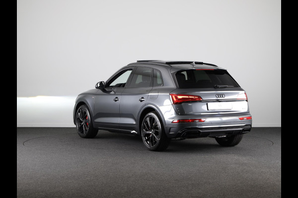 Audi Q5 50 TFSI e S edition Competition Panormadak, luchtvering, adaptive cruise control, comfortsleutel