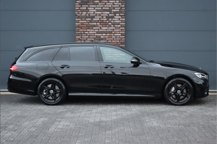 Mercedes-Benz E-Klasse Estate 300 de AMG Line 'Night Edition' Aut9 | Schuifdak | Dodehoekassistent | Camera | Augmented Reality | Sfeerverlichting | Stoelverwarming | DAB |