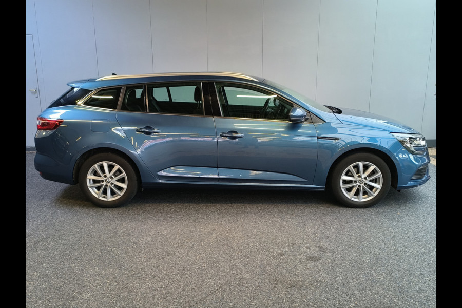 Renault MEGANE Estate 1.3 TCe Limited 140 PK uit 2019 Rijklaar + 12 maanden Bovag-garantie Henk Jongen Auto's in Helmond,  al 50 jaar service zoals 't hoort!