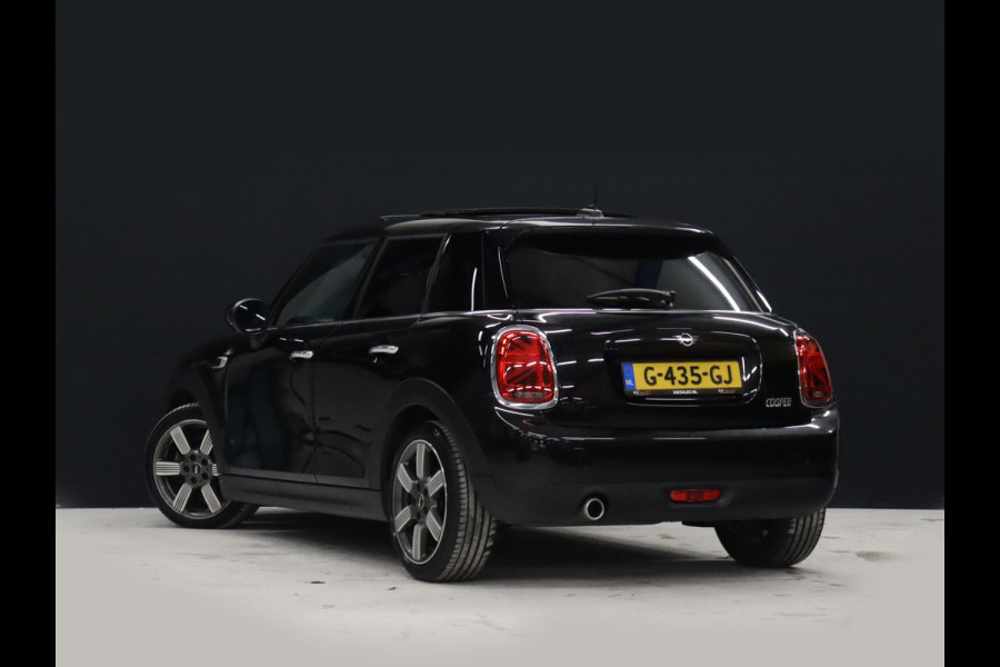 MINI Mini 1.5 Cooper 60 Years Edition *EINDEJAARSAANBIEDING* [SCHUIFKANTELDAK, CRUISE CONTROL, SENSOREN V+A, APPLE CARPLAY, KEYLESS, HARMAN KARDON AUDIO, STOELVERWARMING, VOL LEDER, CLIMATE, UNION JACK, CARPLAY NIEUWSTAAT]