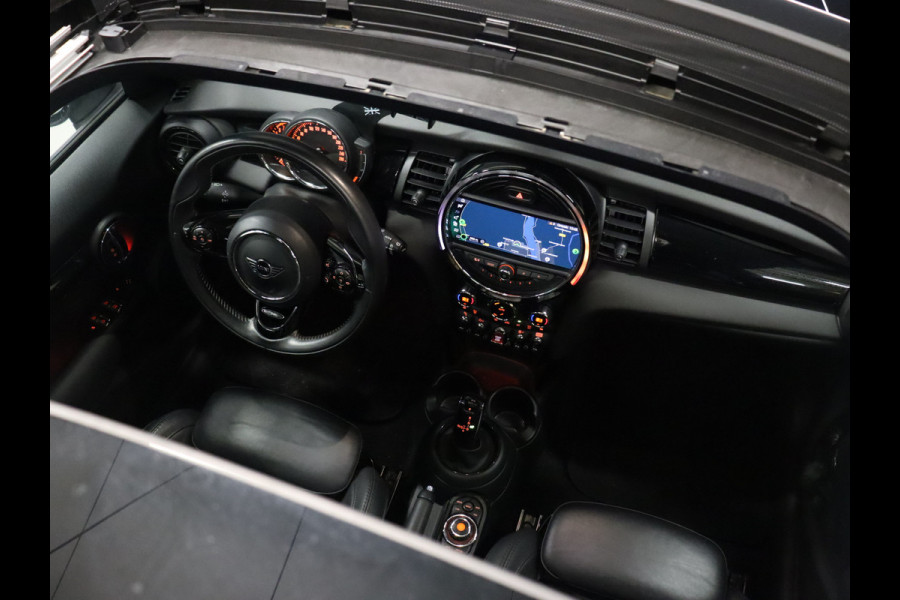 MINI Mini 1.5 Cooper 60 Years Edition *EINDEJAARSAANBIEDING* [SCHUIFKANTELDAK, CRUISE CONTROL, SENSOREN V+A, APPLE CARPLAY, KEYLESS, HARMAN KARDON AUDIO, STOELVERWARMING, VOL LEDER, CLIMATE, UNION JACK, CARPLAY NIEUWSTAAT]