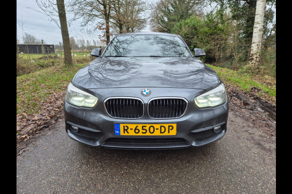 BMW 1-serie 116i Sport Shadow Edition navigatie sportstoelen