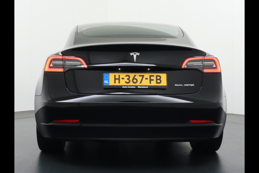 Tesla Model 3 Long Range 75kWh 463PK Full Self Driving 3 computer FSD v.b. Lmv 19" Premium-Audio 4wd Dual Motor AutoPilot Panoramadak Camera's Stoel en achterbank verwarming Keyless Electr.Stoelen-L+R+Easyaccess 1e Maand Gratis Premium Connectivity! Origineel Nederlandse auto! Grip en veiligheid door 4wd AWD vierwielaandrijving