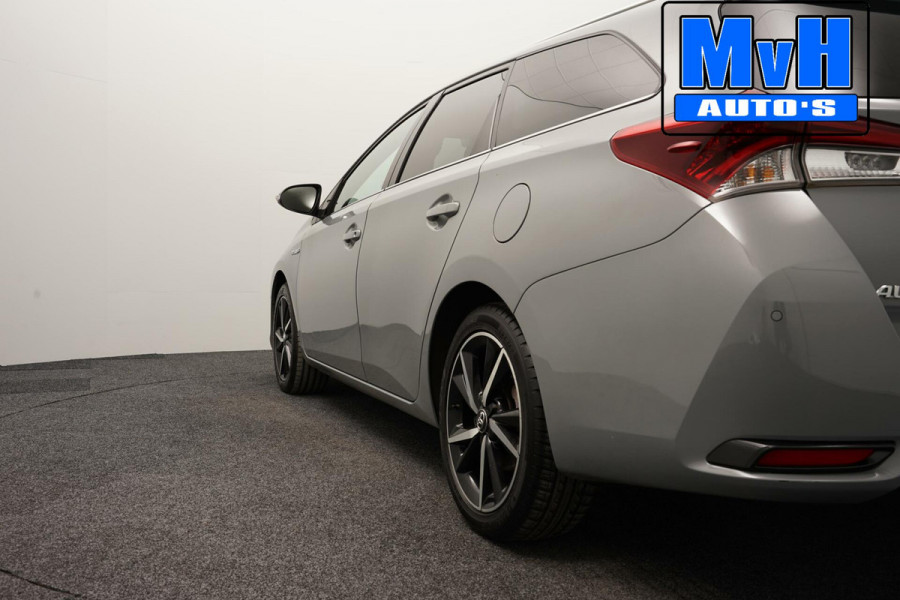 Toyota Auris Touring Sports 1.8 Hybrid Dynamic Ultimate|LUXE!