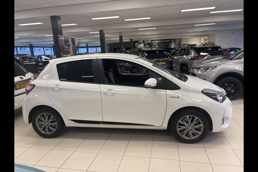 Toyota Yaris 1.5 HYBRID DYN.PACK AUTOMAAT LMV.CRUISE .CLIMA GARANTIE TOT 2030!*