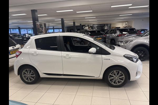 Toyota Yaris 1.5 HYBRID DYN.PACK AUTOMAAT LMV.CRUISE .CLIMA GARANTIE TOT 2030!*