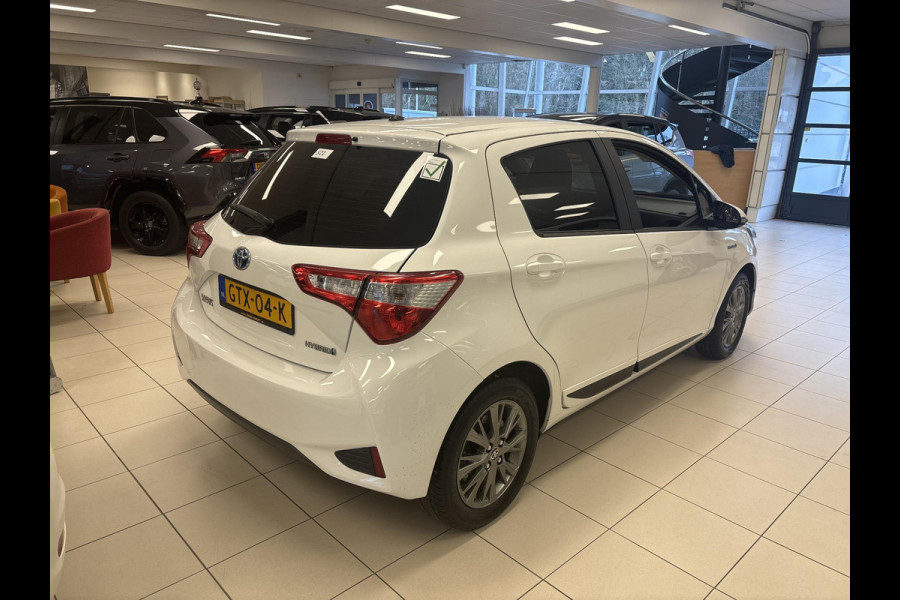 Toyota Yaris 1.5 HYBRID DYN.PACK AUTOMAAT LMV.CRUISE .CLIMA GARANTIE TOT 2030!*