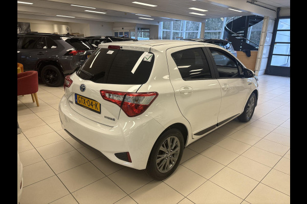 Toyota Yaris 1.5 HYBRID DYN.PACK AUTOMAAT LMV.CRUISE .CLIMA GARANTIE TOT 2030!*