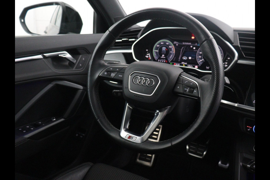 Audi Q3 Sportback 45 TFSI e S Edition | Panorama | Sfeer | Magnetic Ride |