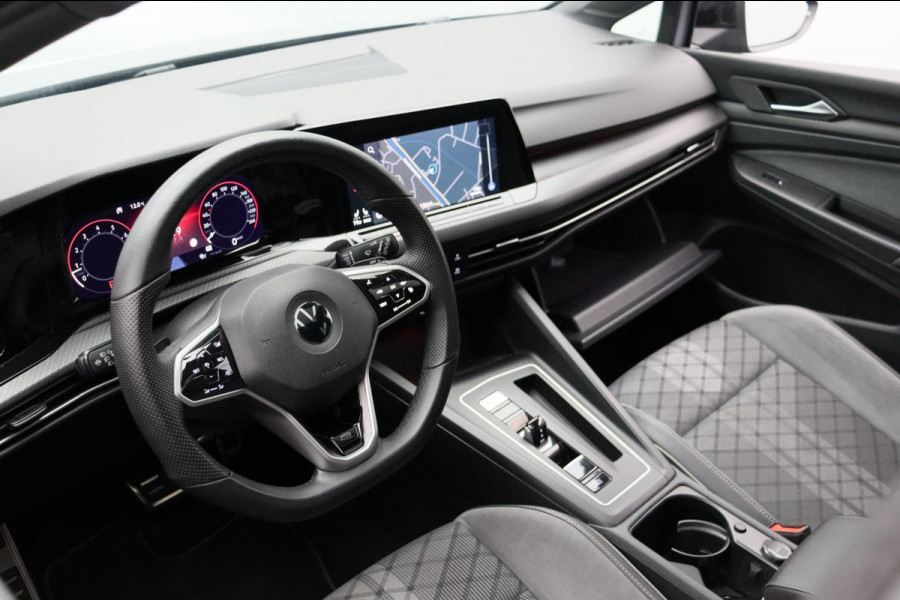 Volkswagen Golf 1.5 eTSI R-Line Pano/dak Apple/Carplay Adpatieve/Cruise Achteruitrijcamera