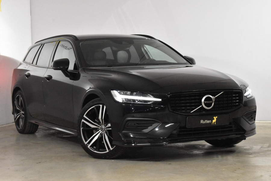 Volvo V60 B3 177PK Automaat Momentum Advantage Navigatie / Mortiz Leder / Parkeersensoren V & A/ Parkeercamera Achter / Stoelverwarming en Stuurwielverwarming / Voorruitverwarming /Adaptive Cruise Controle /Semi Elek. wegklapbare trekhaak